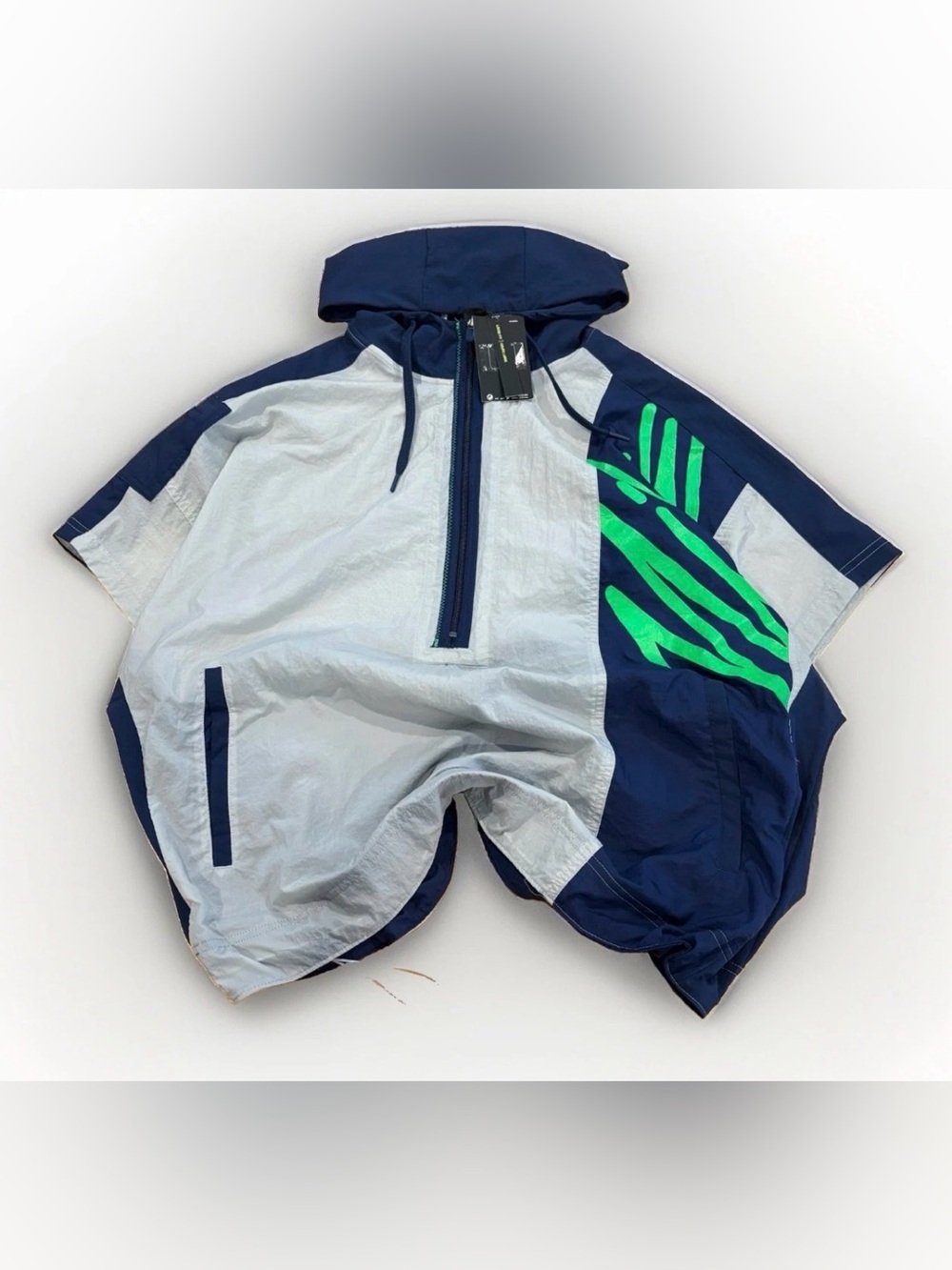 Nike Jacket Short Sleeve Half Zip Hooded Windbreaker CJ4627-011 NEW With Tags LG